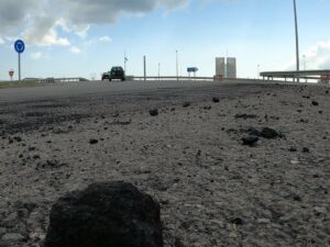 Denuncian vertidos continuados de polvo de carbón en Palmones, Guadacorte y Los Cortijillos