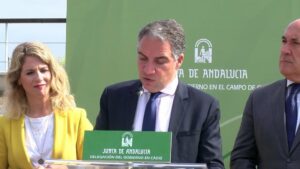 El consejero de Presidencia, Elías Bendodo, visitará este lunes el Ayuntamiento y el puerto de Algeciras