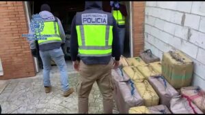Detenido en Algeciras con 2.000 kilos de hachís en una 'guardería' de una red de narcotráfico