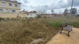 Vecinos de El Rinconcillo denuncian el abandono de un parque situado en la calle Cabo de Rocas