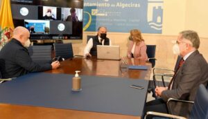 El alcalde e Irene Delgado acuerdan promocionar la música clásica profesional en la ciudad