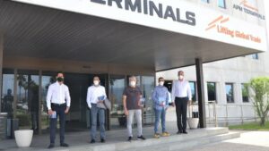 APM Terminals Algeciras premia iniciativas para mejorar el tráfico en el patio de contenedores