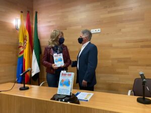 Manuel Poyatos presenta su libro 'Bien vas. Palabras inolvidables de la abuela de Lolo'