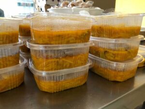 El comedor social Padre Cruceyra duplica sus usuarios durante el año de pandemia