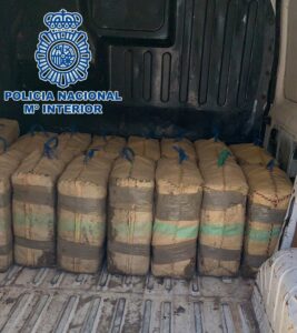 Detenidas dos personas en La Línea con 525 kilos de hachís en una furgoneta