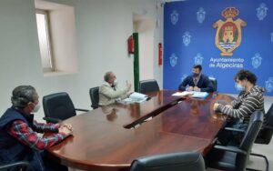 La Cuesta del Rayo traslada al Ayuntamiento su petición de crear un busto al Padre Llanes