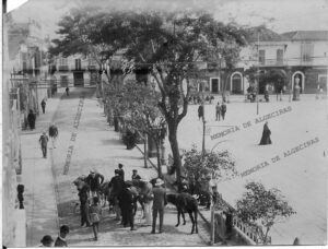 Plaza Alta. Una fascinante estampa cotidiana de principios de siglo XX