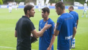 El Algeciras se jugará el ascenso 18 años después contra la Real Sociedad B de Xabi Alonso