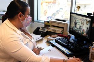 Los más pequeños presentan sus proyectos en la feria Diverciencia