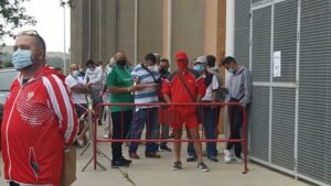 La apertura de la venta de entradas para el partido del sábado genera largas colas en El Mirador