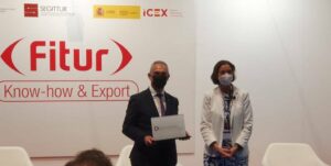 Lozano recibe el distintivo al Campo de Gibraltar como Destino Turístico Inteligente en FITUR 2021