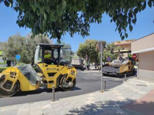 Mejoran el asfaltado de Aguamarina y proyectan llevar la fresadora a la avenida del Embarcadero