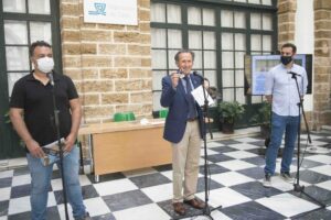 El alcalde felicita a la XX promoción de alumnos del Colegio Los Pinos