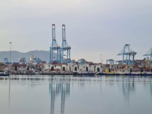 Marruecos estudia incluir este verano barcos desde Portugal pero no de España