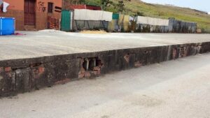 VOX Algeciras critica el "peligroso" estado en el que se encuentra la avenida Aguamarina