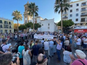 Más de 200 personas se concentran en Algeciras en apoyo a los agentes de Vigilancia Aduanera