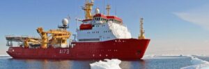 Recala en Gibraltar el 'HMS Protector', el único buque de patrulla polar de la Royal Navy