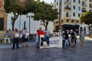 Un siglo sin tren retoma sus concentraciones tras el parón estival