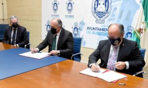 Renovado el convenio de colaboración con el Consejo Local de Hermandades y Cofradías