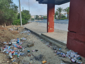 "La playa empieza en los comercios, en las basuras que se acumulan en los pueblos del Campo de Gibraltar y polígonos"