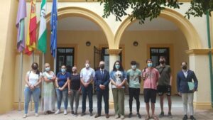 Formados para descorchar en el mayor Alcornocal de Europa