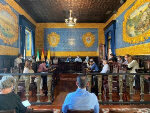 Urbanismo da licencia a Carrefour para la demolición de una nave anexa al edificio principal