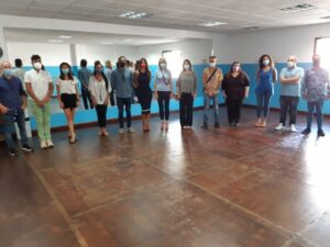 Pintor se reúne con el profesorado de la Escuela Sánchez-Verdú" ante el comienzo del nuevo curso