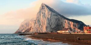 Trabajadores españoles en Gibraltar, "bastante preocupados", piden una oficina del Brexit en La Línea