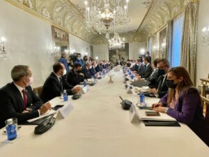 Landaluce realiza una valoración positiva de la reunión con  Albares