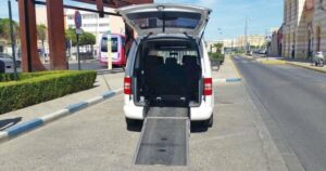 Piden consensuar la disponibilidad de taxis adaptados en Algeciras con los colectivos