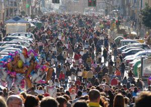 Algeciras se prepara para el Arrastre de Latas y la cabalgata de los Reyes Magos de Oriente