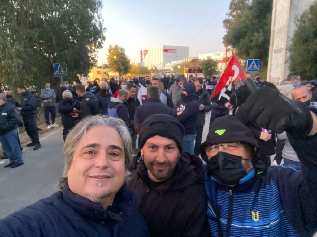 CCOO cifra en un 95 % el seguimiento del "toque de atención a la patronal del metal"