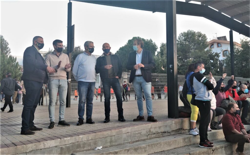 Vázquez y Arango asisten al Campeonato de las Escuelas Municipales de Balonmano