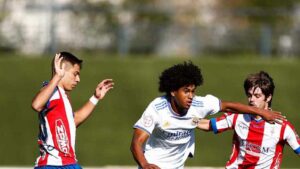 El Castilla frena la racha del Algeciras.