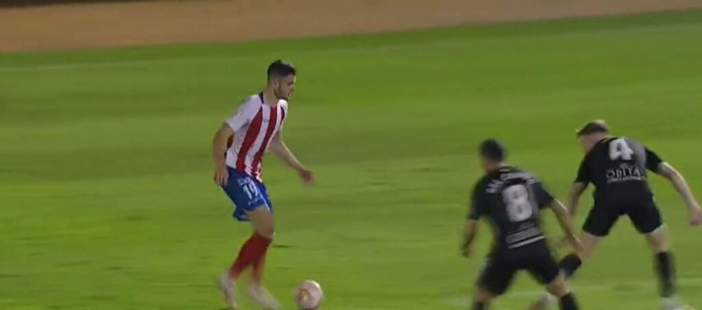 El Algeciras se lleva los tres puntos en el minuto 89 frente al Nastic de Tarragona (1-0)