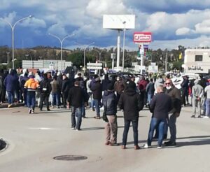 Acusan a Acerinox de "colar 5 camiones" por la puerta de acceso a las oficinas