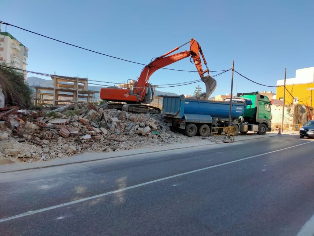 Demolición de seis viviendas en el Secano