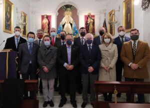 Muñoz y Pintor  acompañan a La Levantá" en la  inauguración del curso cofrade