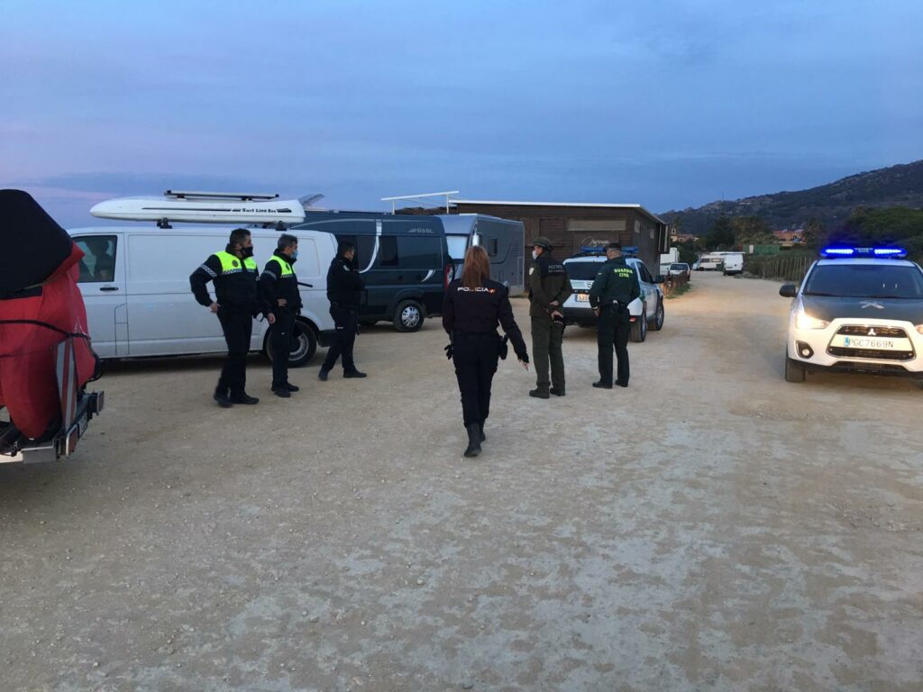 99 sanciones por acampada ilegal en Tarifa en un sólo día