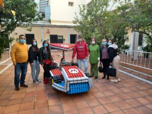 Inmaculada Galindo es la ganadora del concurso de esculturas de lata