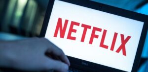 Netflix ya actúa contra los usuarios que comparten su cuenta y no conviven