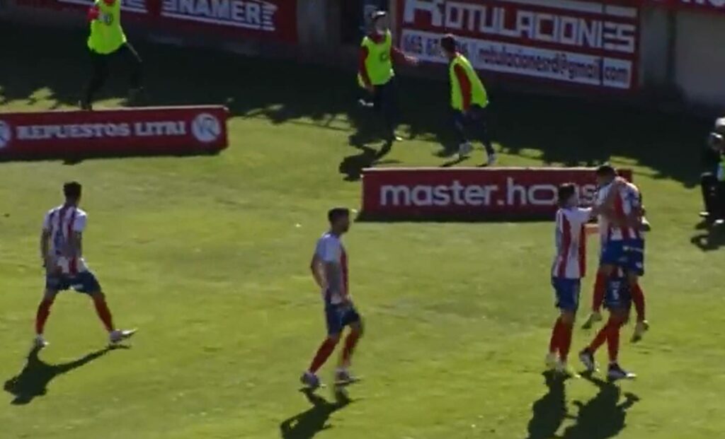 Un Algeciras con muchas bajas ganó al Villarreal B (2-1)