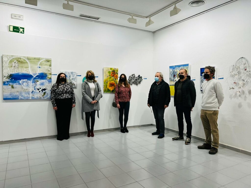 Inaugurada la exposición Polinizadores" en la sala de exposiciones CajaSur