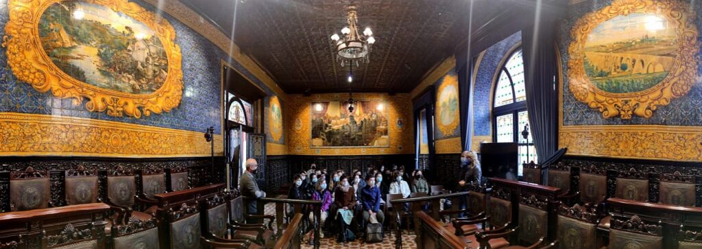 Visita de alumnos franceses al ayuntamiento.