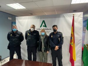 La subdelegada del gobierno de la Junta de Andalucía en el Campo de Gibraltar,ha recibido a los nuevos comisarios.