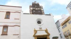 Se inician las obras de rehabilitación de la espadaña de la capilla de San Antón.