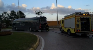Se incendia el motor de un autobús en Algeciras.