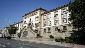 Paralizan la devolución a Argelia de un menor de 16 años