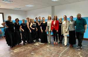 La delegada de Cultura visitó la Escuela Municipal Sánchez Verdú